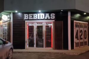 420 ALMAC&Eacute;N DE BEBIDAS Y FIAMBRES