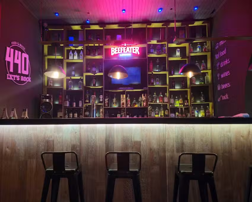 440 Rock & Bar