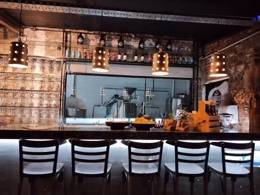 Abriles Cervecer&iacute;a