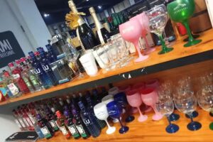 Acacia Vinos & Fiambres Bar