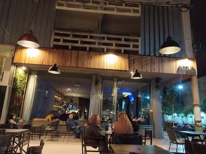 Acqua Bar & Caf&eacute;