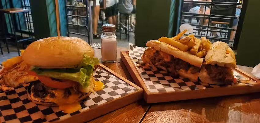 Alaska &ndash; El barcito de pelle