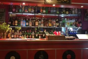 Alfonsina Caf&eacute; y Bar