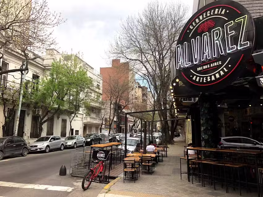 Alvarez Cervecer&iacute;a Riglos