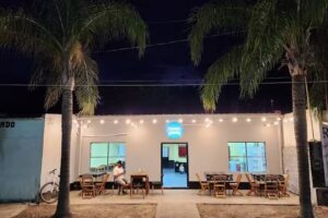 Amadeo Drugstore Bar