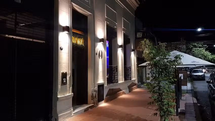 Anan&aacute; Bar & Grill Rest&oacute;