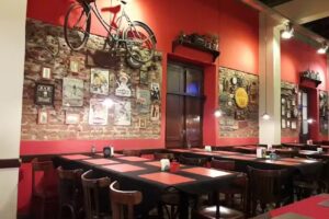 Anta&ntilde;o Caf&eacute; + Rest&oacute;