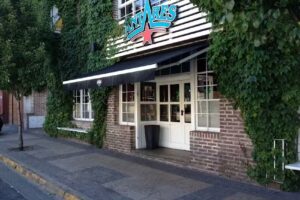 Antares Bernardo, Mar del Plata