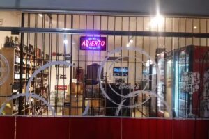 Aqui me quedo! Vinos y licores