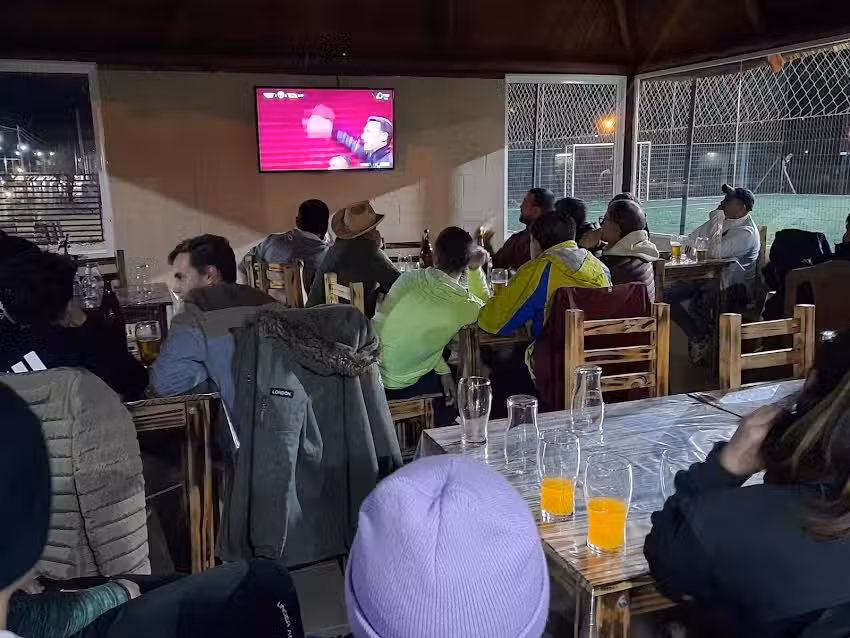 &Aacute;rea 5 Sport_bar