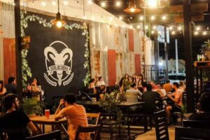 ATALACABRA Patio Cervecero