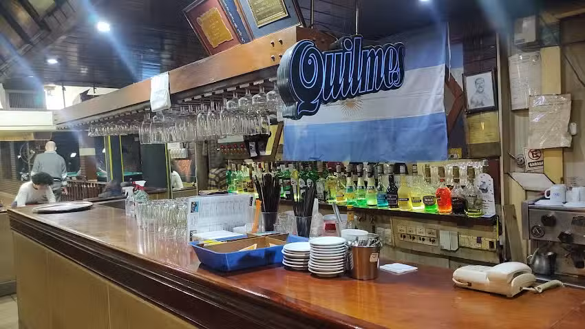 Bah&iacute;a Bowling Pool