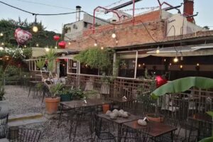 Bajo Cielo Patio Bar