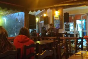 Bar de Playa me quedo aqu&iacute;