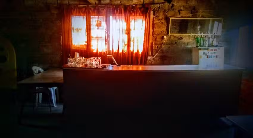 Bar La Amistad (Charly Vega)