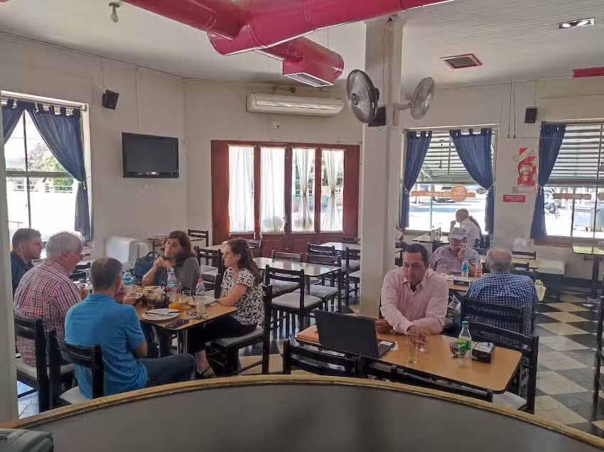 Bar Plaza Caf&eacute;