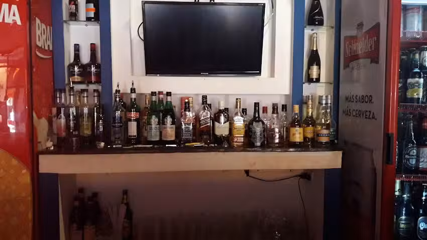 Bar-pool &ldquo;Carl&iacute;n&rdquo;