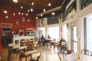 Basilic Caf&eacute; & Bistr&oacute;