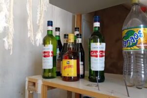 Bodega de bebidas cano