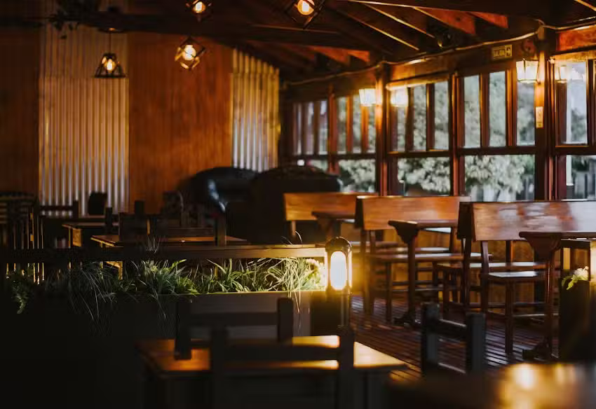 Brava Lounge Bar Cosqu&iacute;n