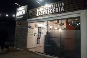 Brick Hamburguesería y Cervecería Artesanal