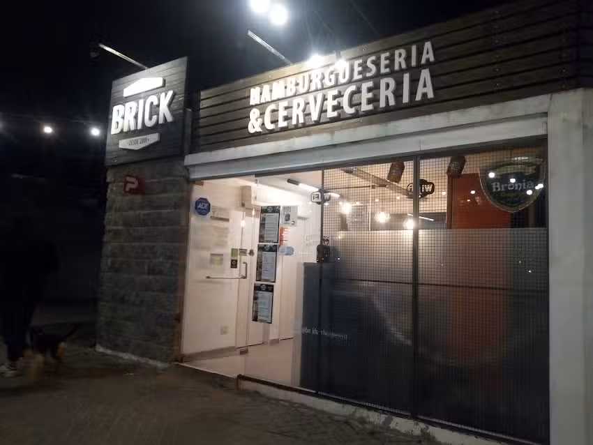 Brick Hamburgueser&iacute;a y Cervecer&iacute;a Artesanal