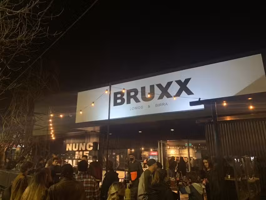 Bruxx Cerro &ndash; Lomos & Birra