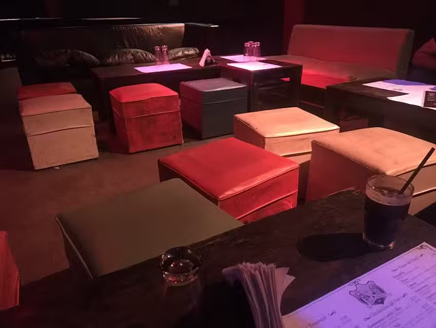 Bulnes & Lavalle Pub