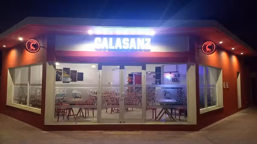 Calasanz Caf&eacute; y Bar