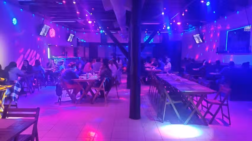 Catalina &ldquo;Disco Bar & Beer&rdquo;