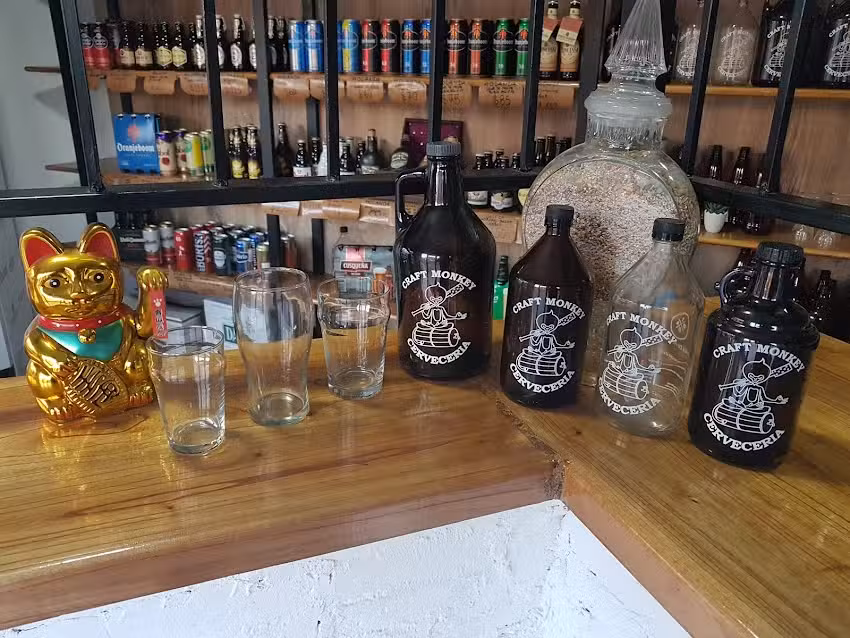 Cervecer&iacute;a Craft Monkey