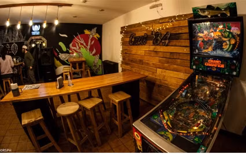 Cervecer&iacute;a Grut &rsquo;84