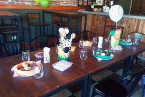 Chunni&rsquo;s Bar anda Pub