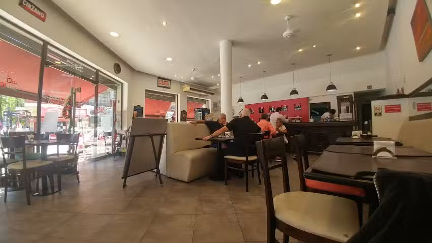 Ciro Rest&oacute; Bar