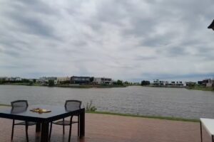 Club House &ndash; Barrio Islas