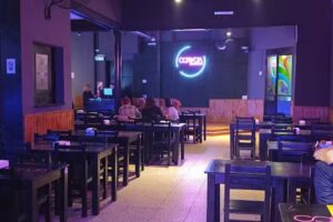 Cofrad&iacute;a disco bar