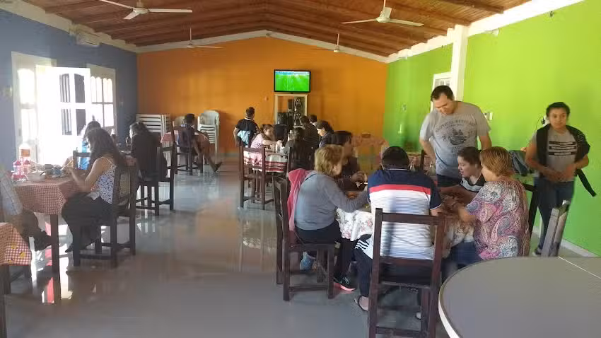 Comedor y Helader&iacute;a Arco Iris