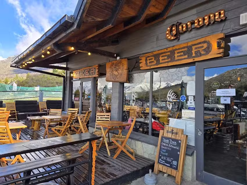 Deer Beer Bar &ndash; Cerro Catedral &ndash;