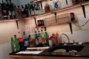 D&eacute;j&agrave; Vu Bar