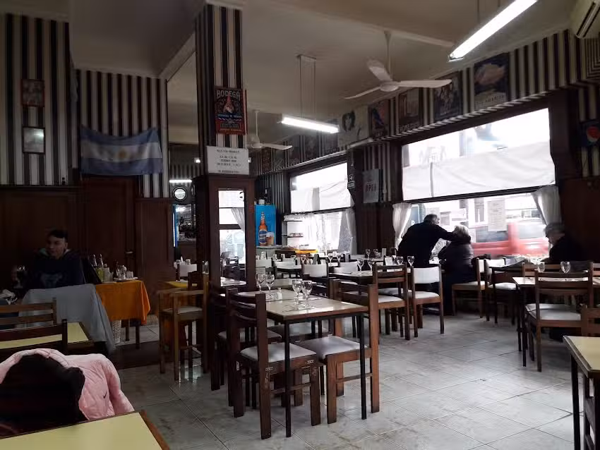 Delu &bull; Bar Restaurante