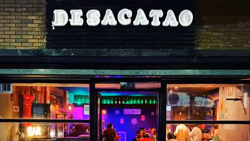 Desacatao Bar pool