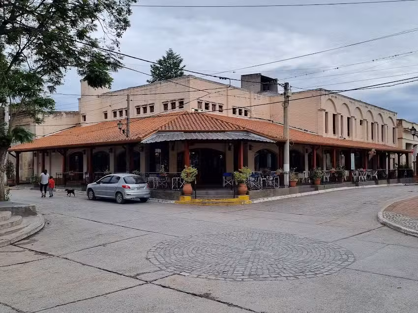 El Colonial