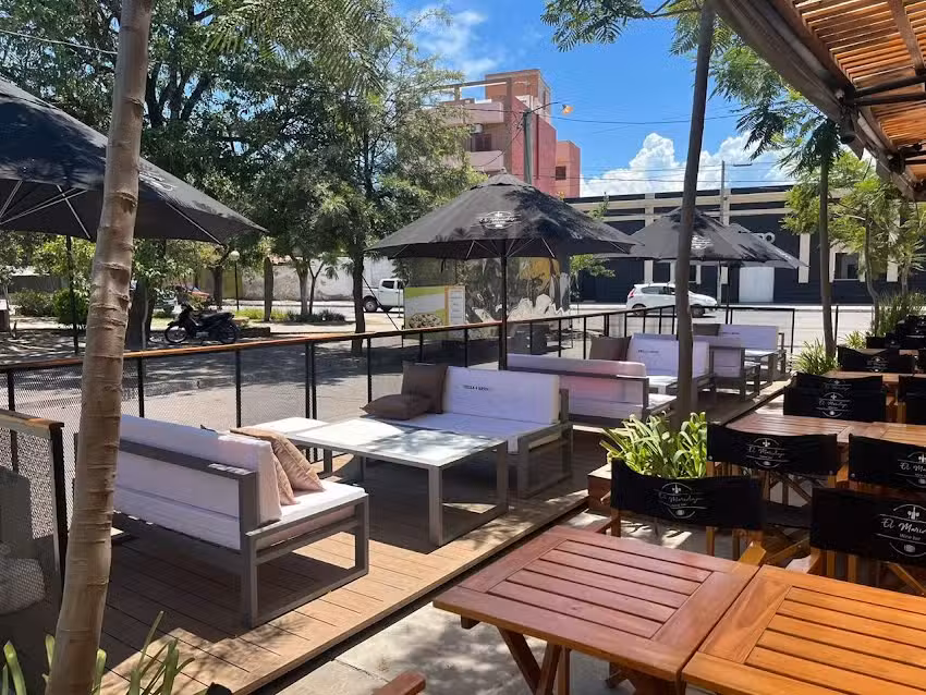 El Maridaje wine bar