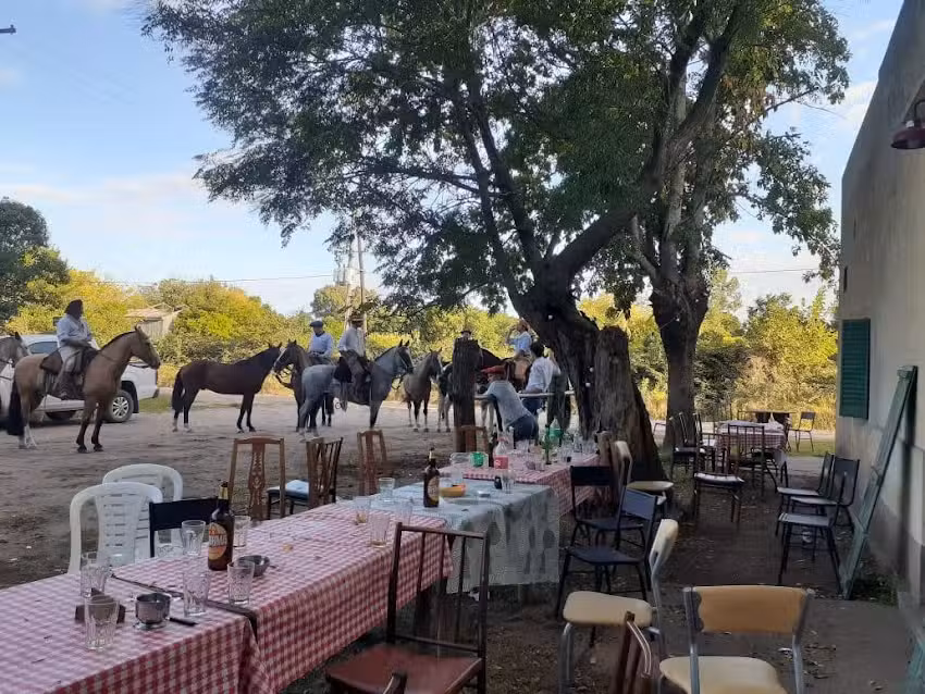 El Palenque Almac&eacute;n y Bar