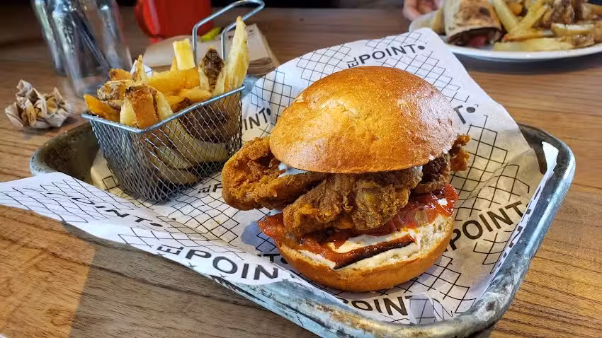 El Point Rest&oacute;