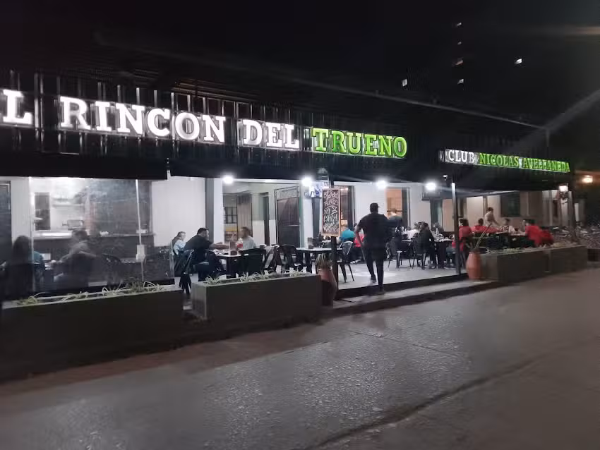 El rinc&oacute;n del trueno bar