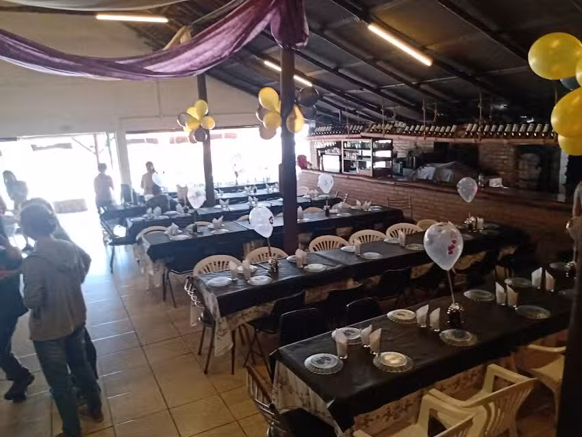 El Sauce Resto Bar y Parrilla