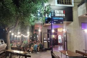 ENTRE AMIGOS food and beer