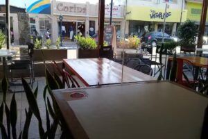 Espacio Belgrano y Mayo helados