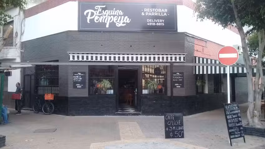 Esquina Pompeya Restaurant Bar